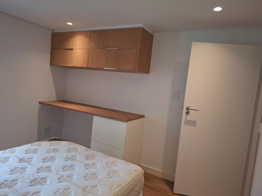 2 Bedroom Property for Sale in Sea Point Western Cape